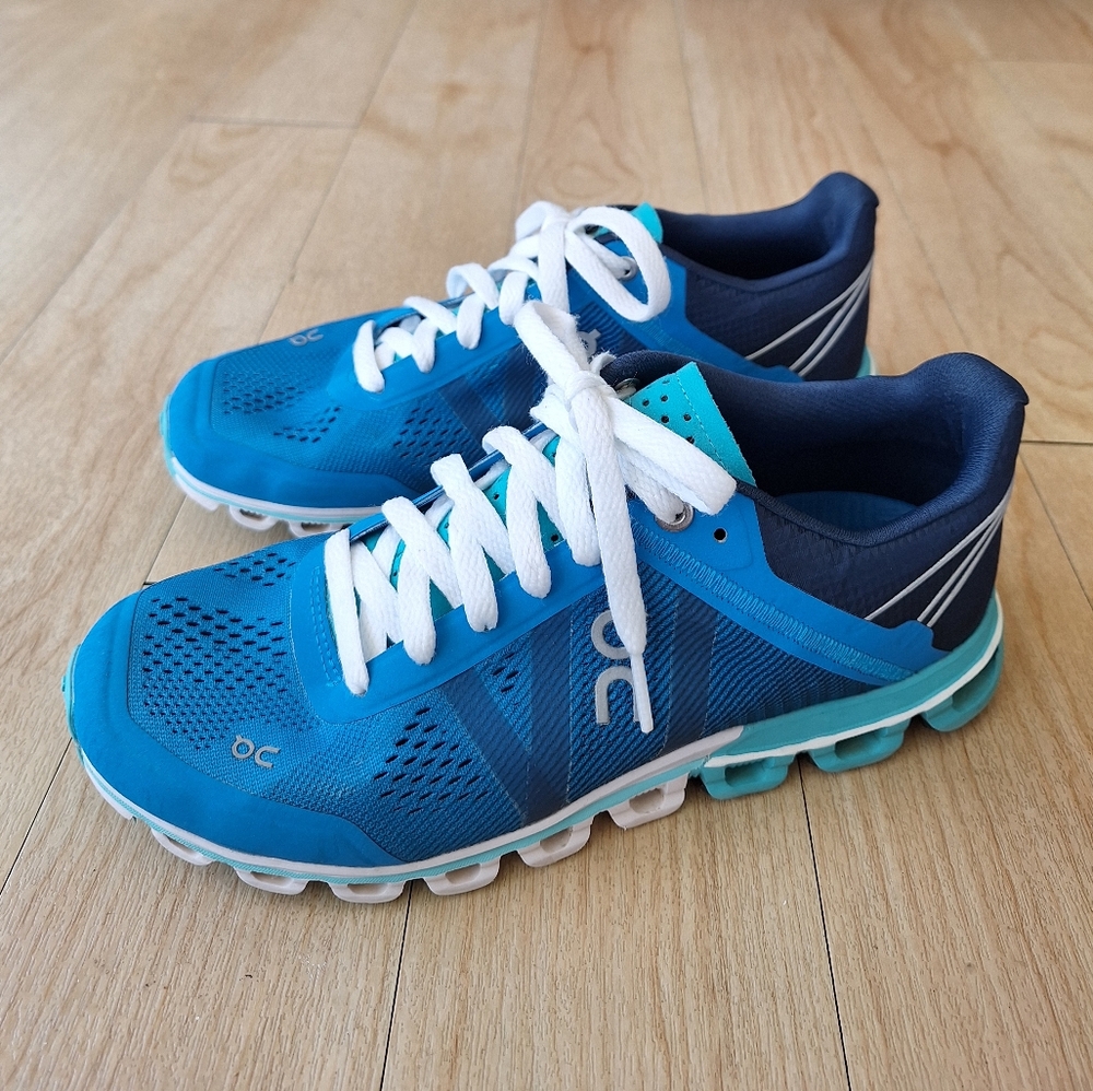 On Cloud Woman Size 7 Cloudflow Malibu Curacao Blue Running Shoes - Picture 2 of 14